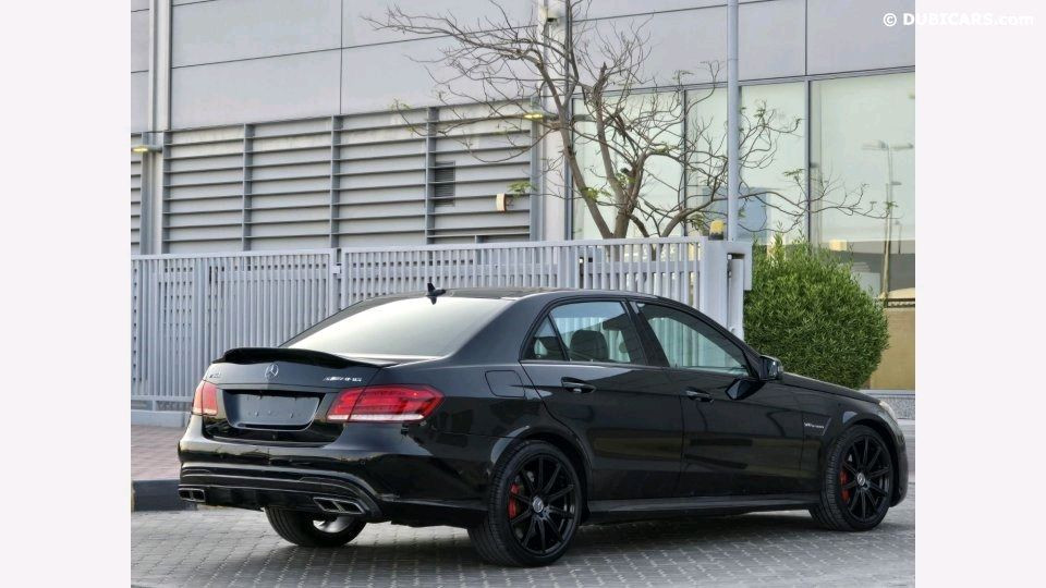 Mercedes Benz E-Class - Image 11