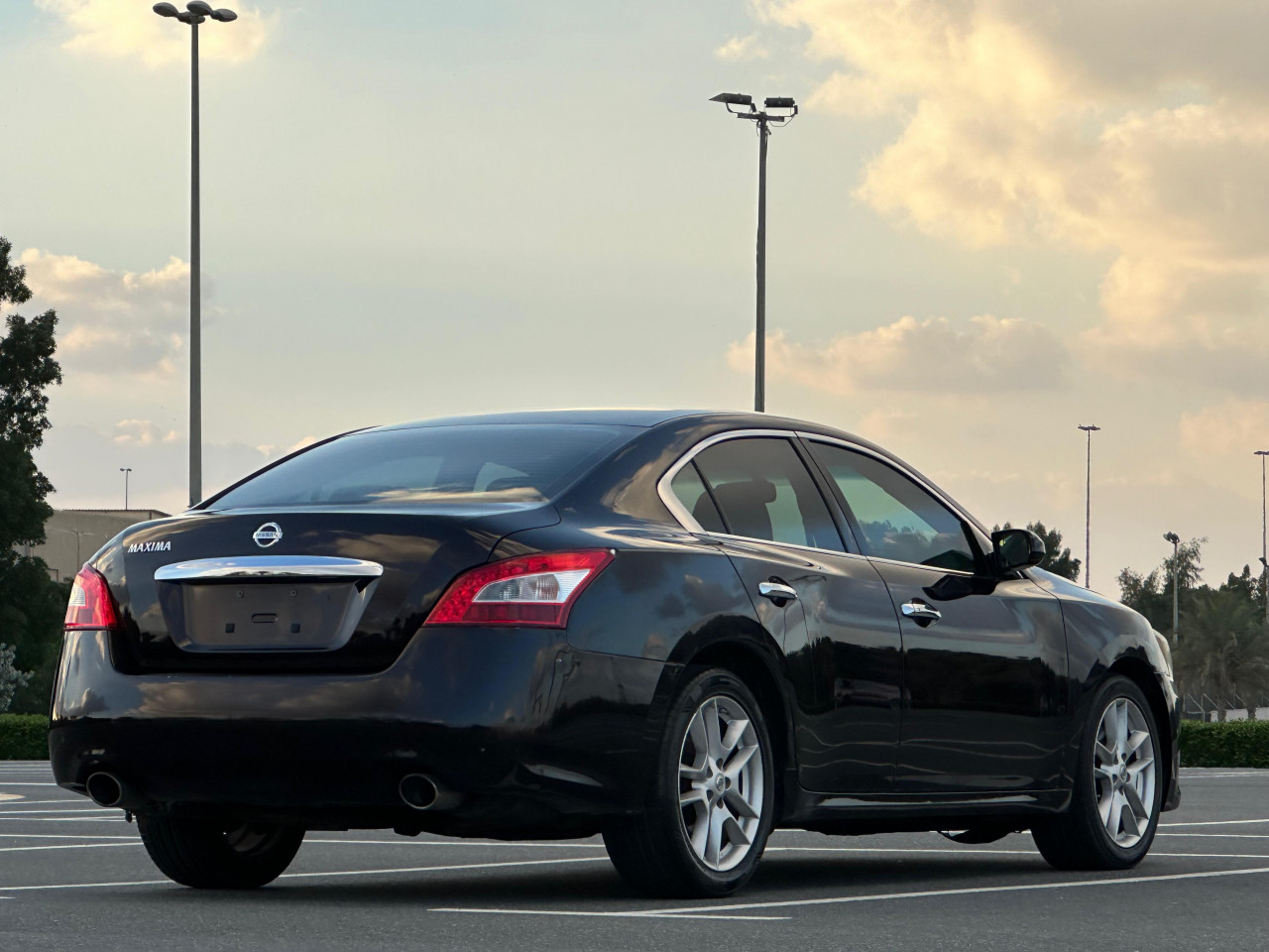 Nissan Maxima - Image 7