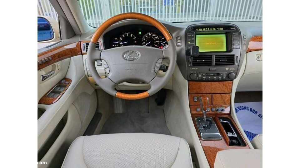 Lexus LS-Series - Image 3