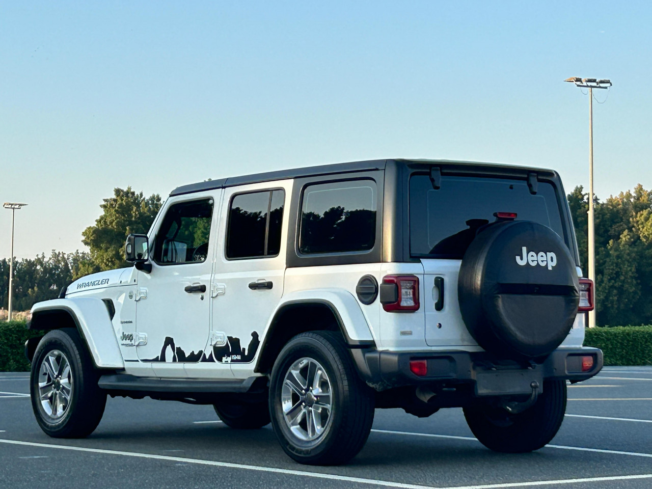 Jeep Wrangler Unlimited - Image 11