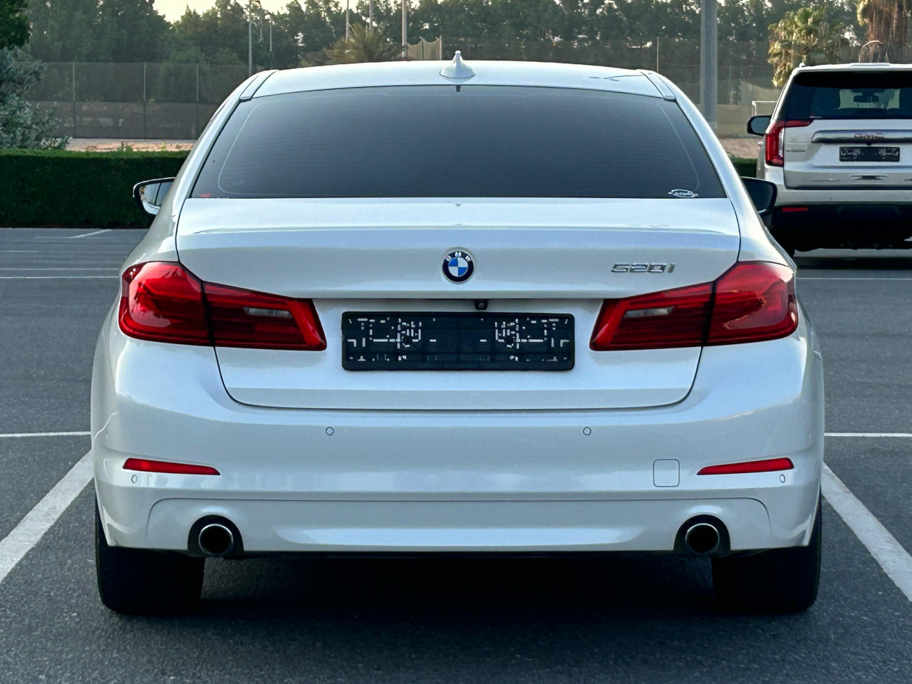 BMW 5-Series - Image 3