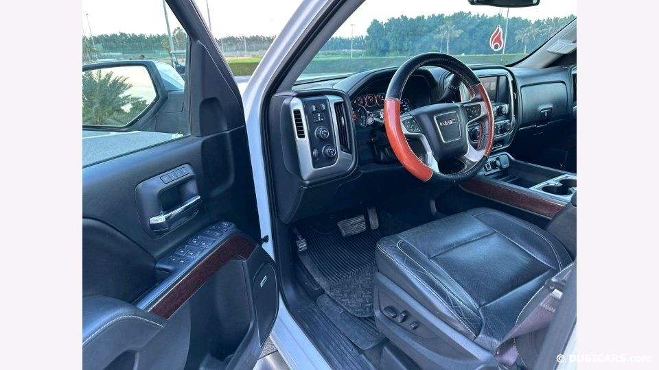 GMC Sierra - Image 11