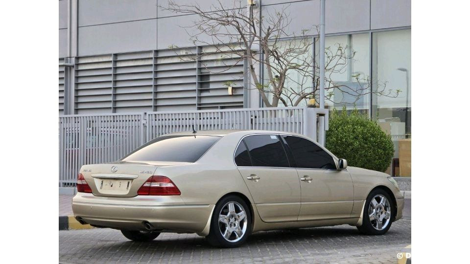 Lexus LS-Series - Image 2