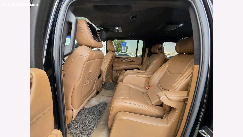 Cadillac Escalade - Image 11