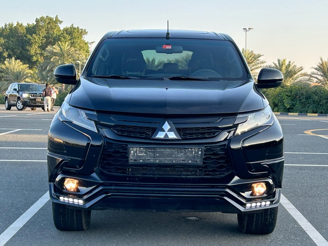 Mitsubishi Montero sport - Image 3