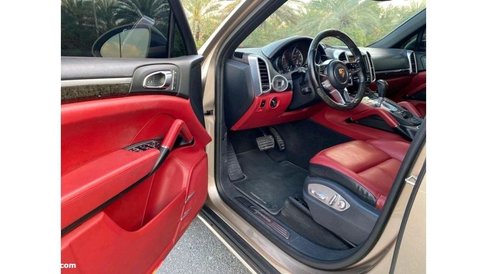 Porsche Cayenne - Image 9