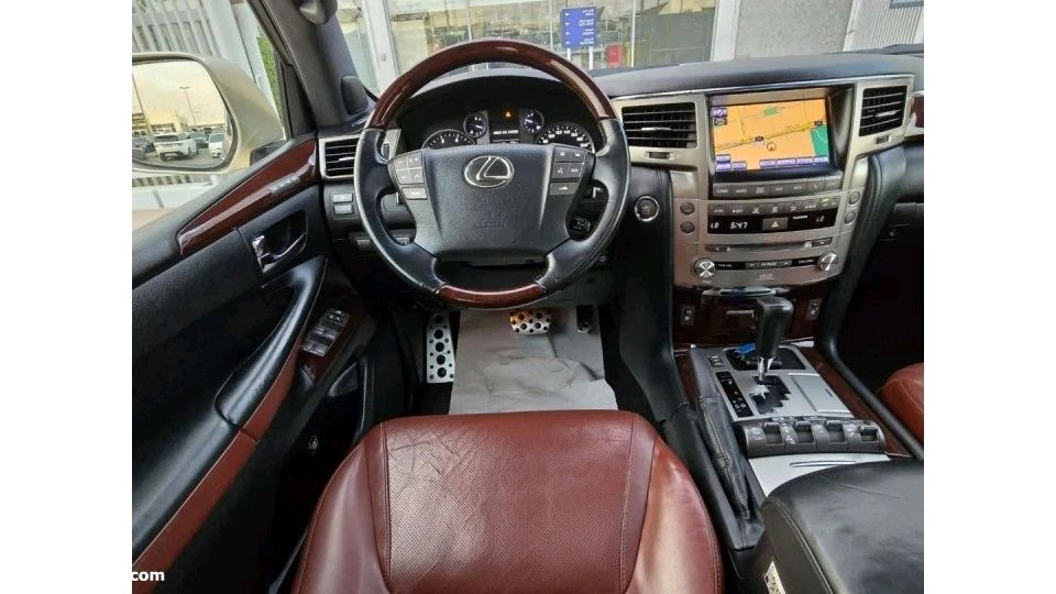 Lexus LX-Series - Image 3