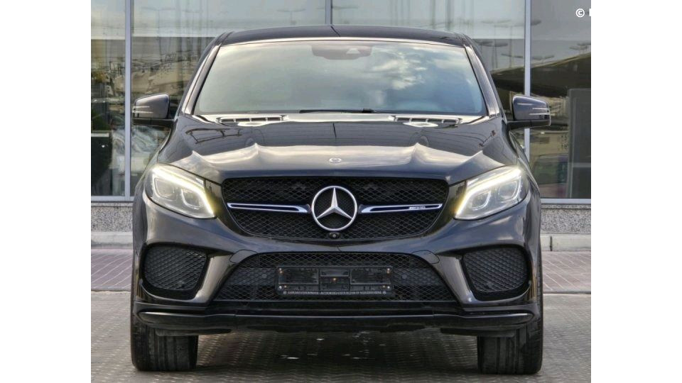 Mercedes Benz GLE SUV - Image 12