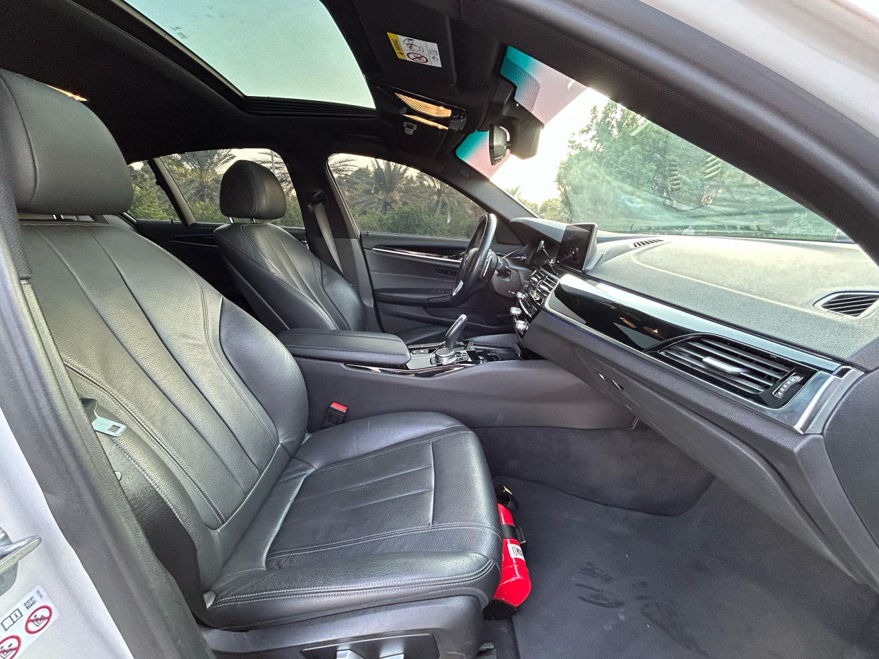 BMW 5-Series - Image 10