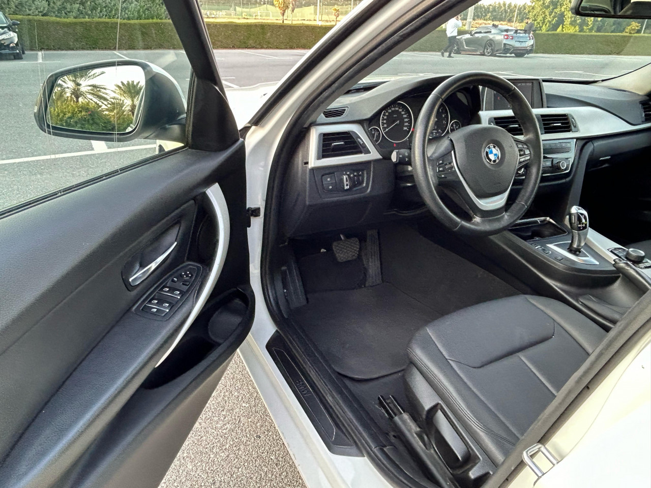 BMW 3-Series - Image 8