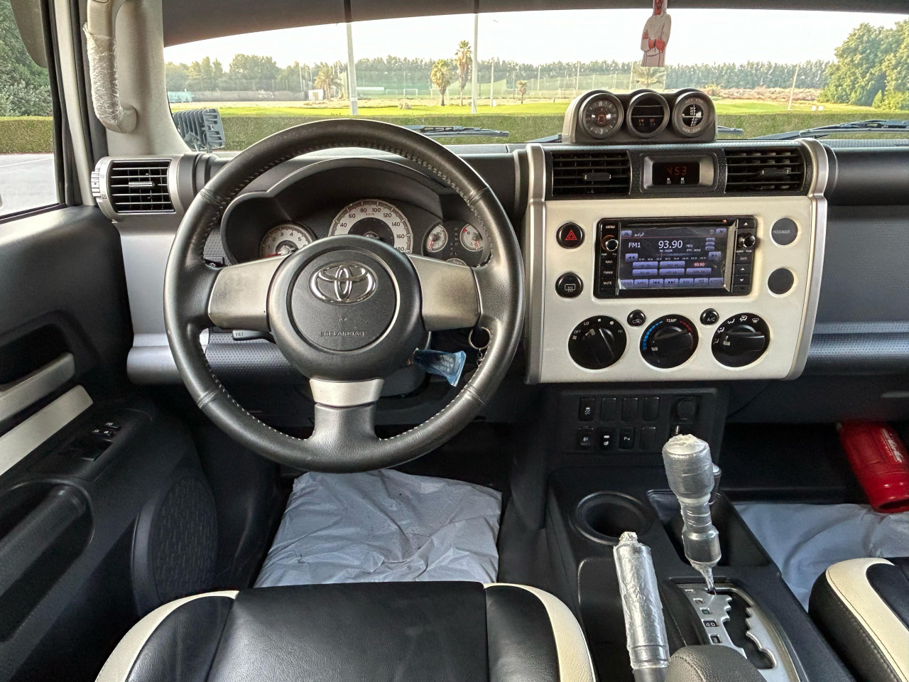 Toyota FJ Cruiser - Image 12