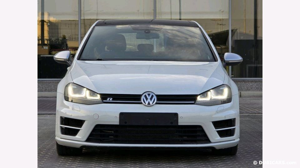 Volkswagen Golf R - Image 11