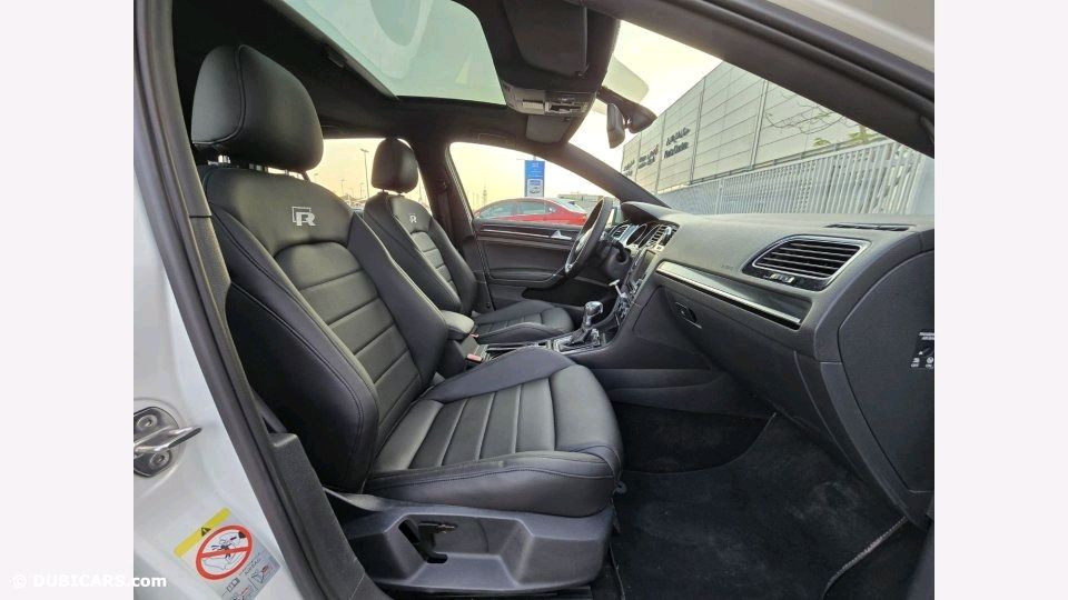 Volkswagen Golf R - Image 4