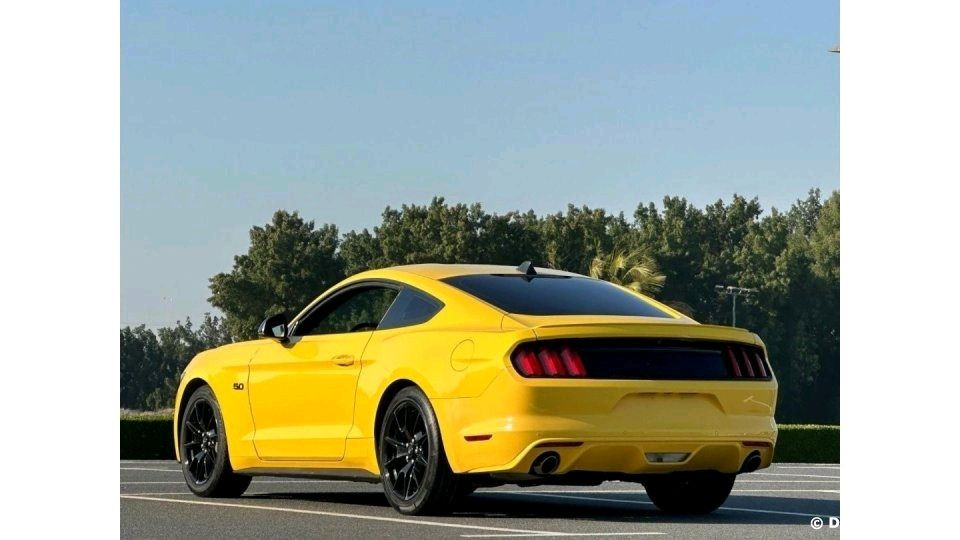 Ford Mustang - Image 10