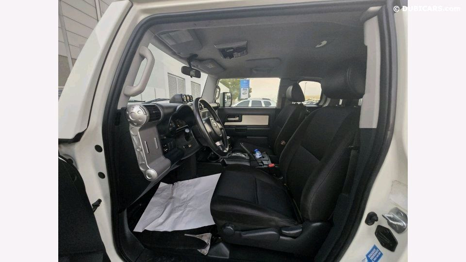 Toyota FJ Cruiser - Image 15