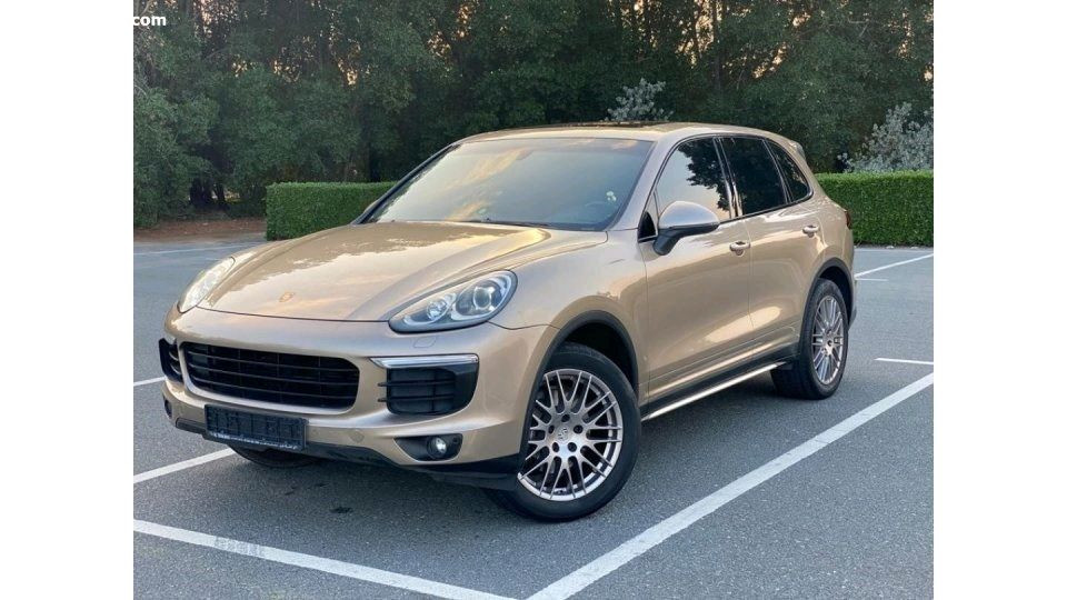 Porsche Cayenne - Image 12