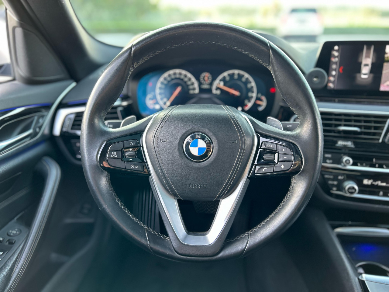 BMW 5-Series - Image 6