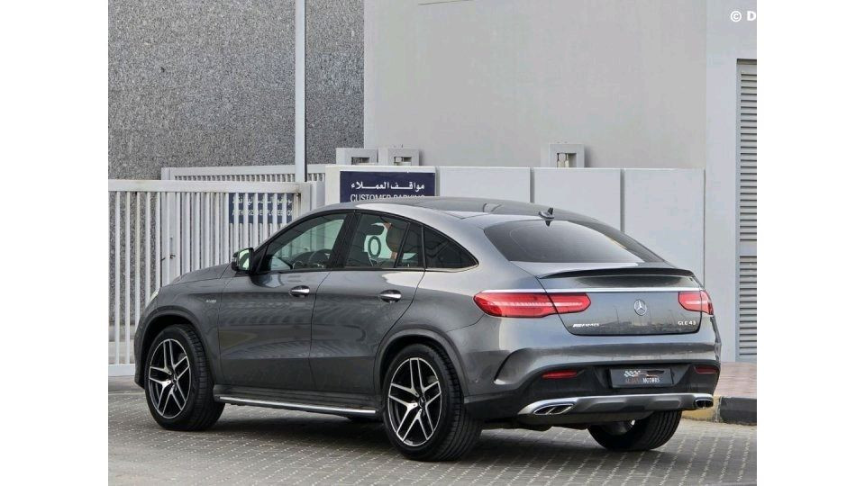 Mercedes Benz GLE SUV - Image 8