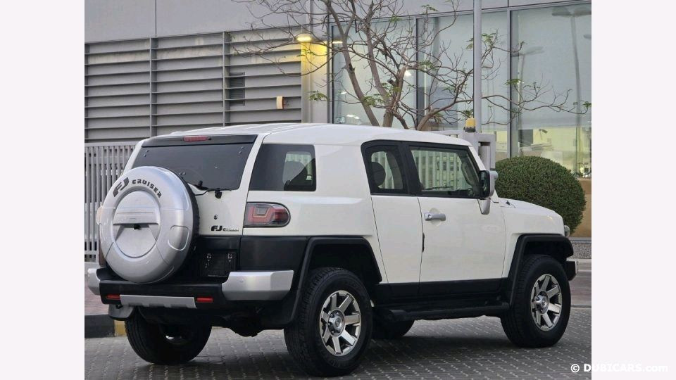 Toyota FJ Cruiser - Image 4