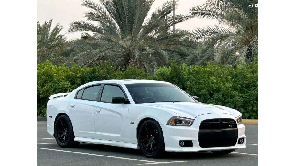 Dodge Charger - Image 4