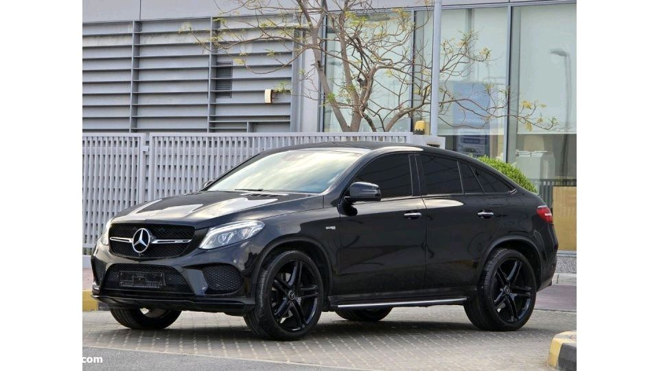 Mercedes Benz GLE SUV - Image 10