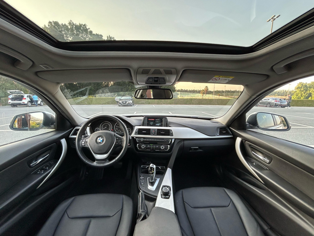 BMW 3-Series - Image 11
