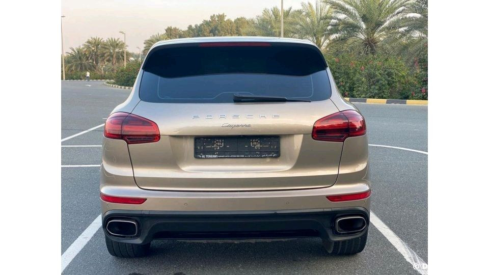 Porsche Cayenne - Image 11