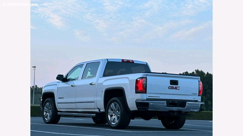 GMC Sierra - Image 4