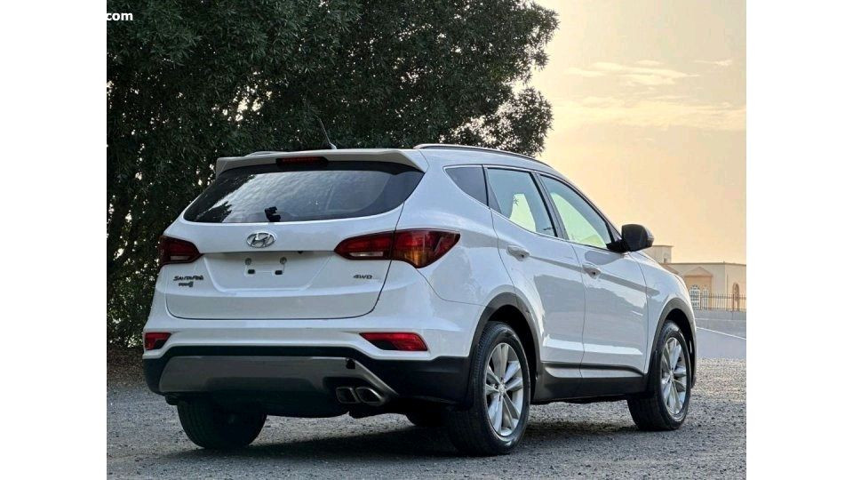 Hyundai Santa Fe - Image 8