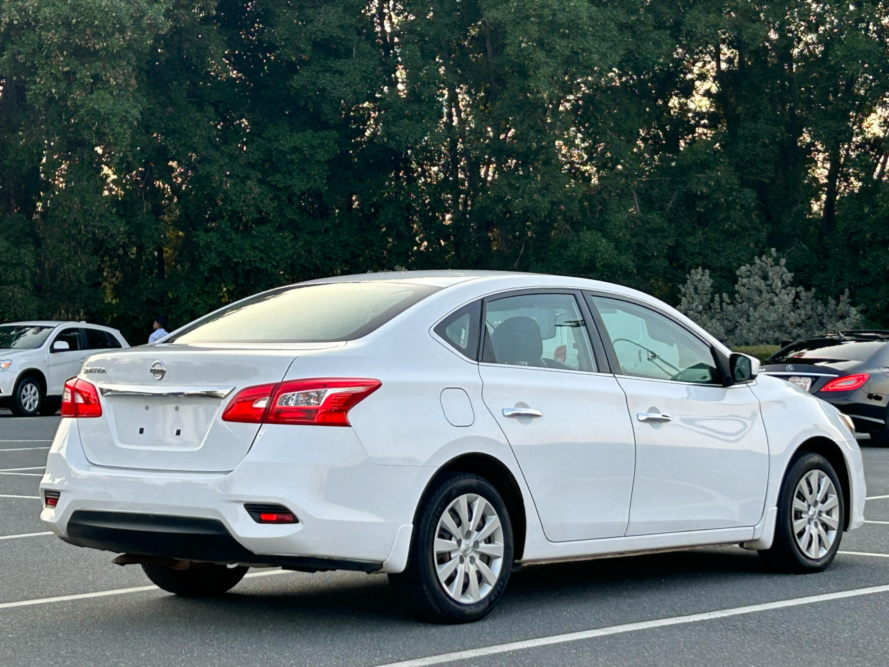 Nissan Sentra - Image 7
