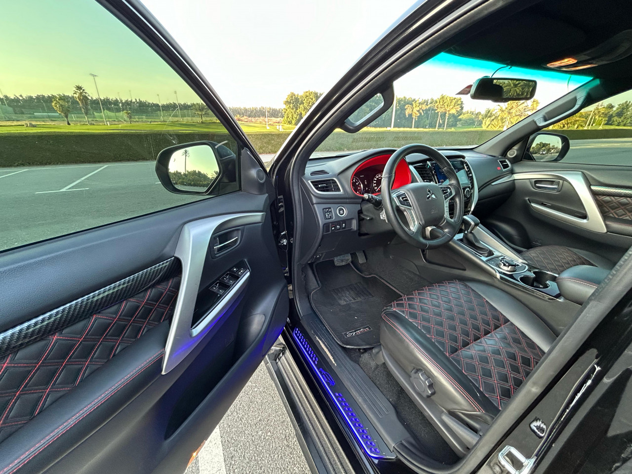 Mitsubishi Montero sport - Image 8
