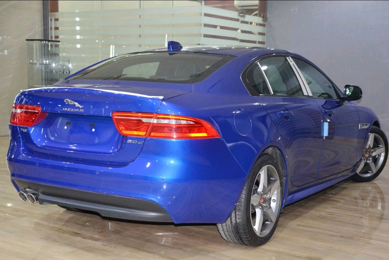 Jaguar XE - Image 4
