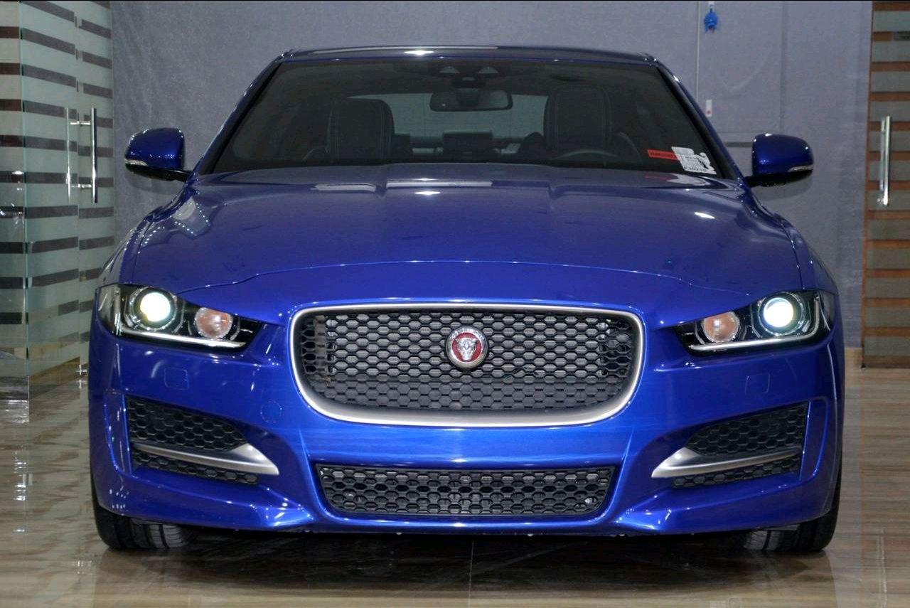 Jaguar XE - Image 3