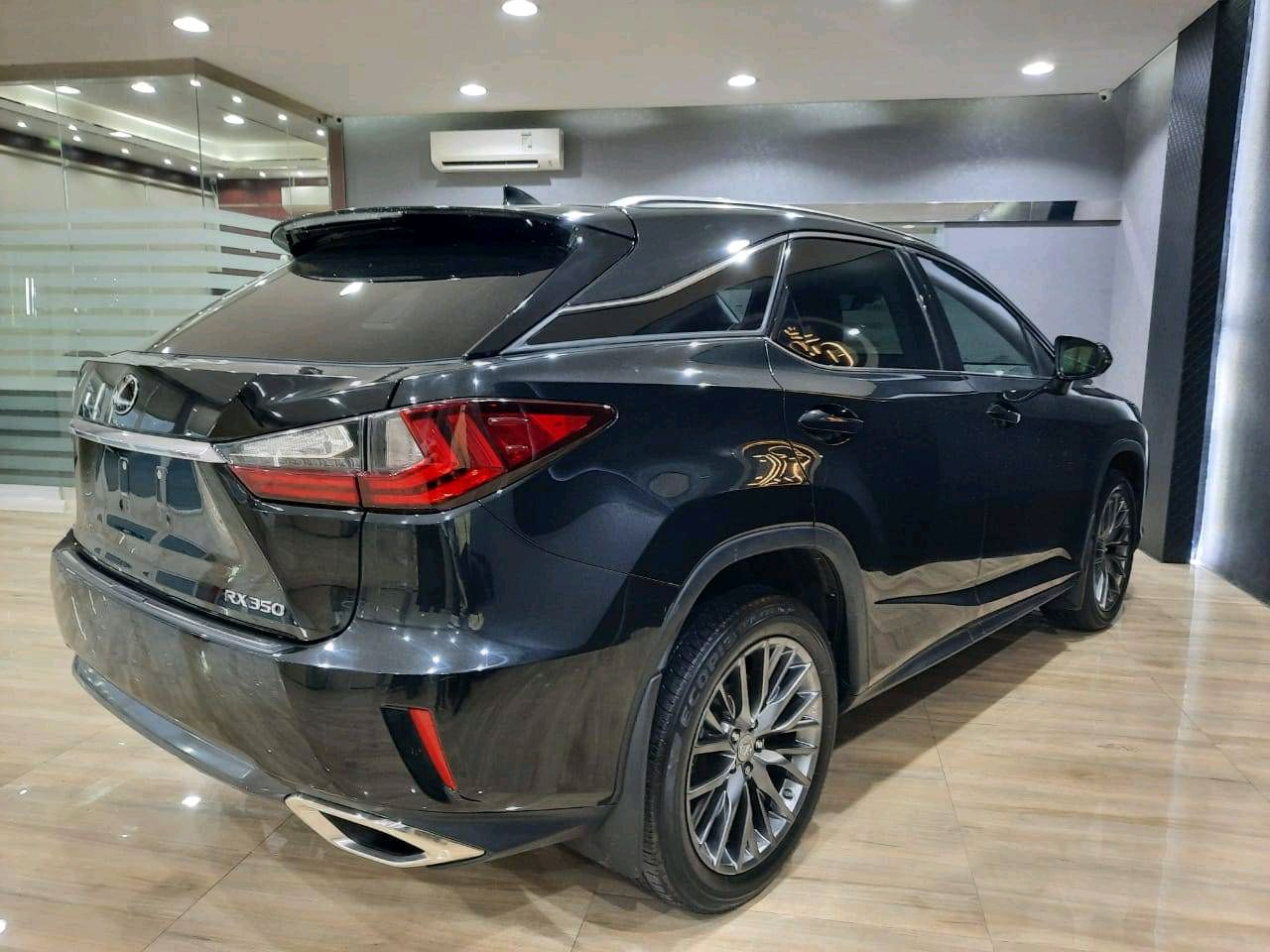 Lexus RX-Series - Image 5