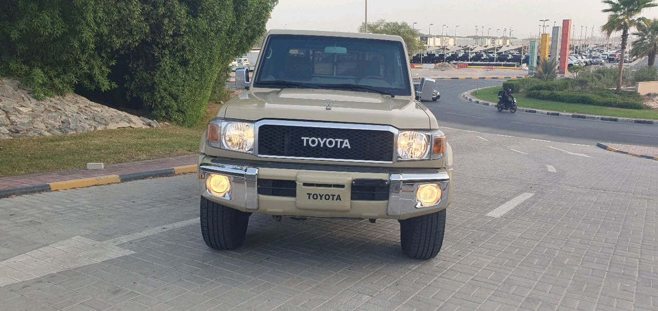 Toyota Land Cruiser 76 series - Image 3