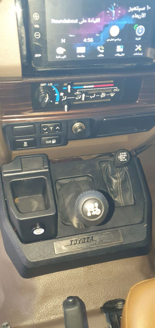 Toyota Land Cruiser 76 series - Image 9