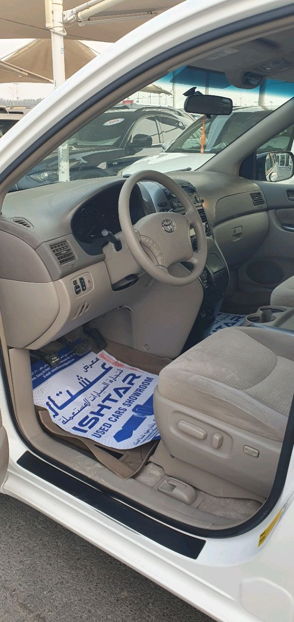 Toyota Sienna - Image 9