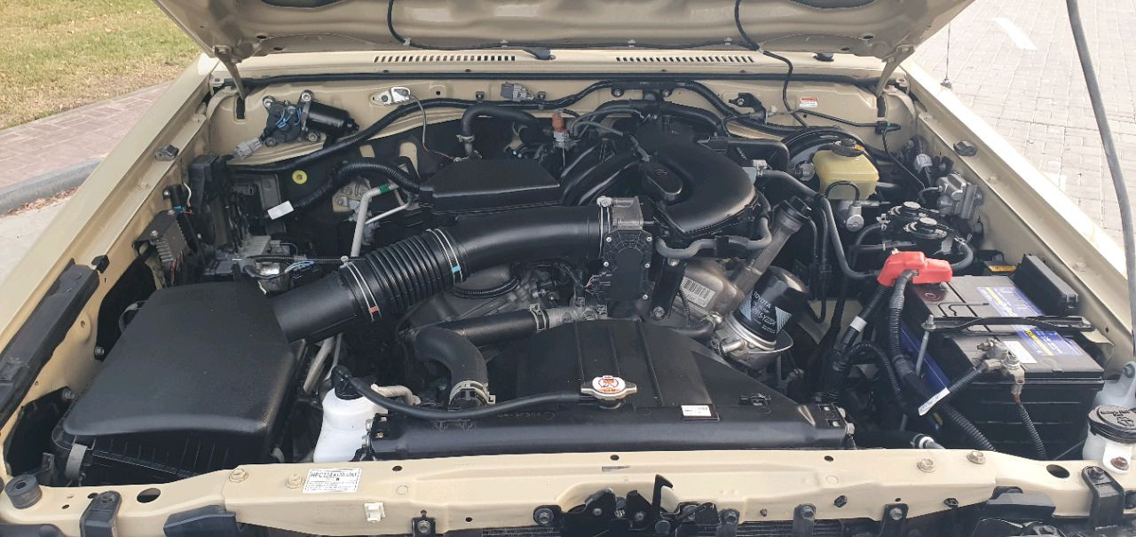 Toyota Land Cruiser 76 series - Image 12