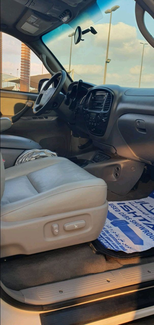Toyota Sequoia - Image 8