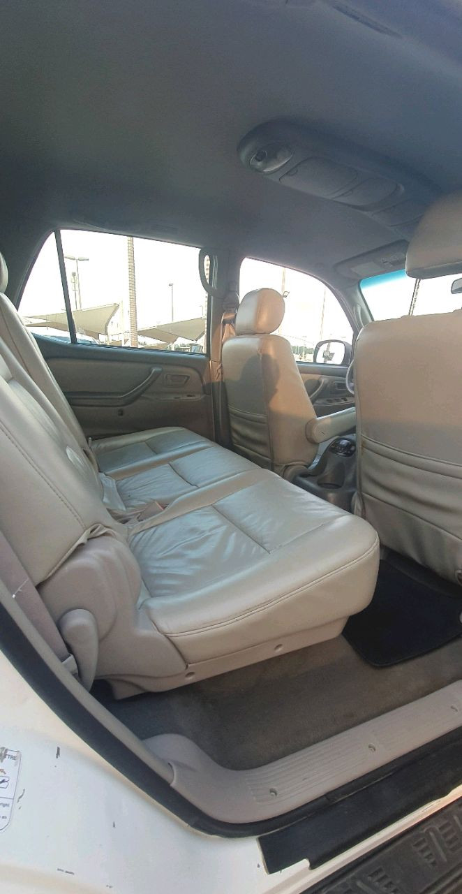 Toyota Sequoia - Image 7