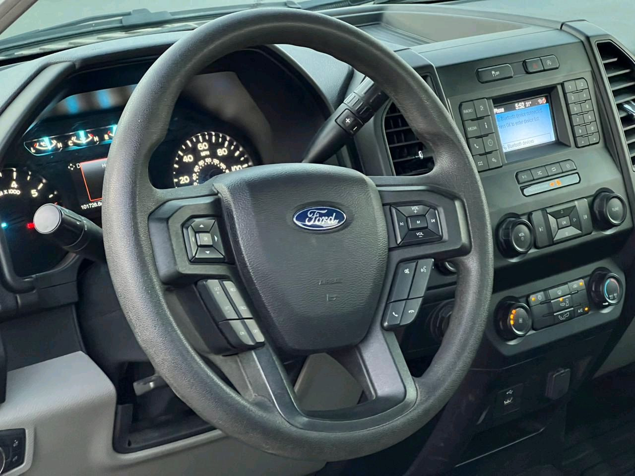 Ford F-Series Pickup - Image 11