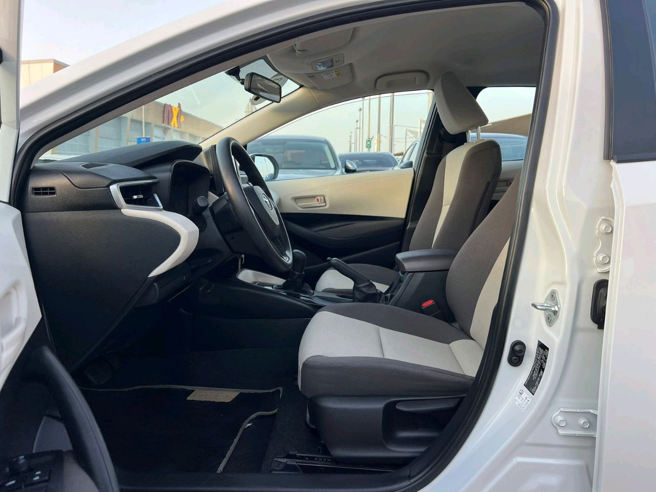 Toyota Corolla - Image 7