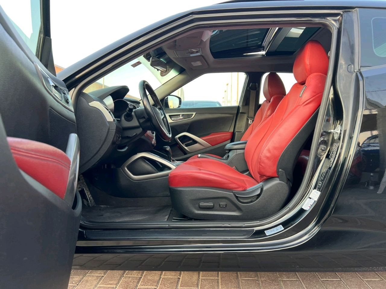 Hyundai Veloster - Image 5