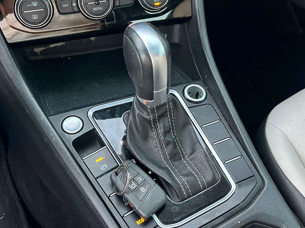 Volkswagen Jetta - Image 7