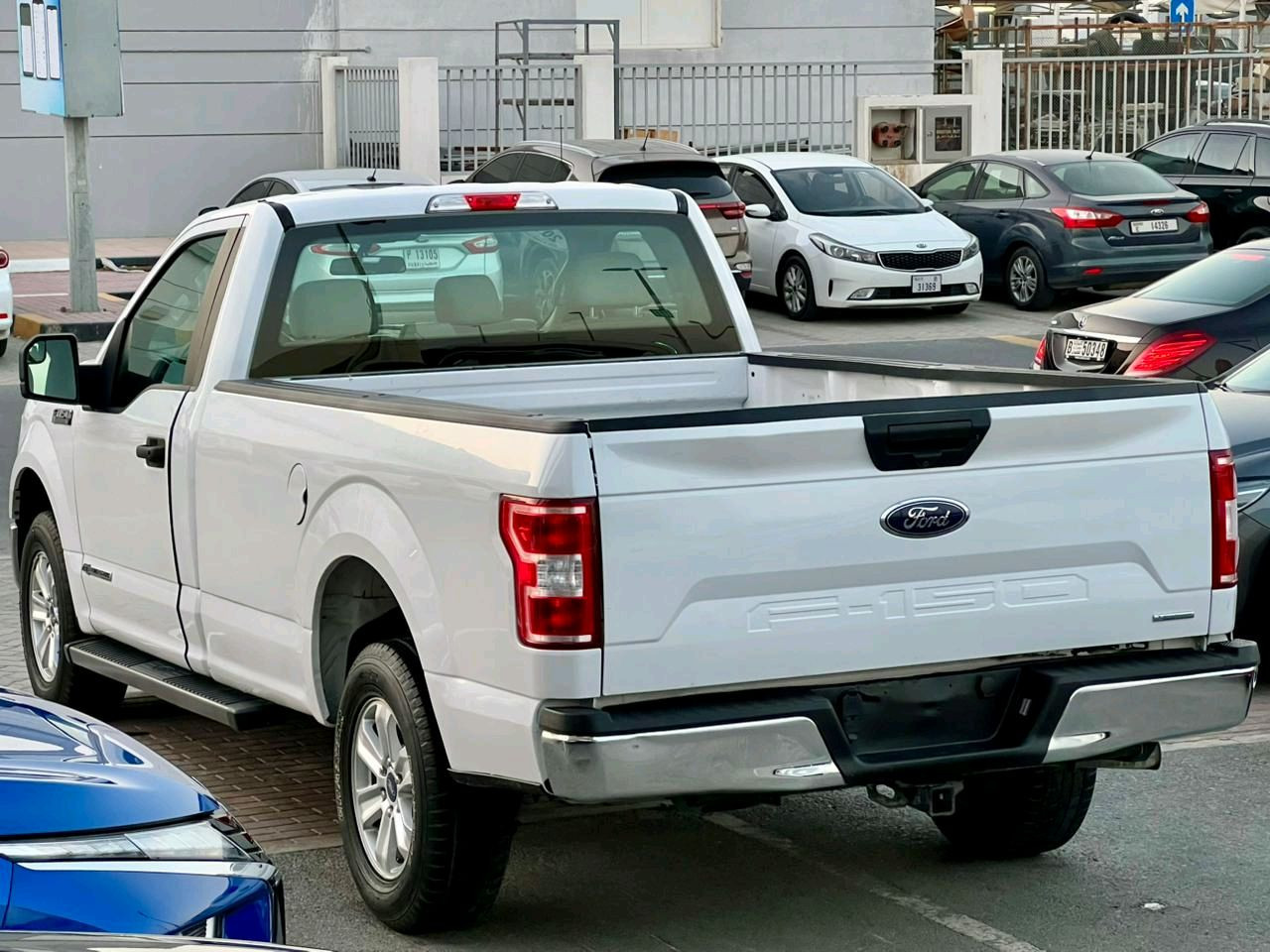 Ford F-Series Pickup - Image 4