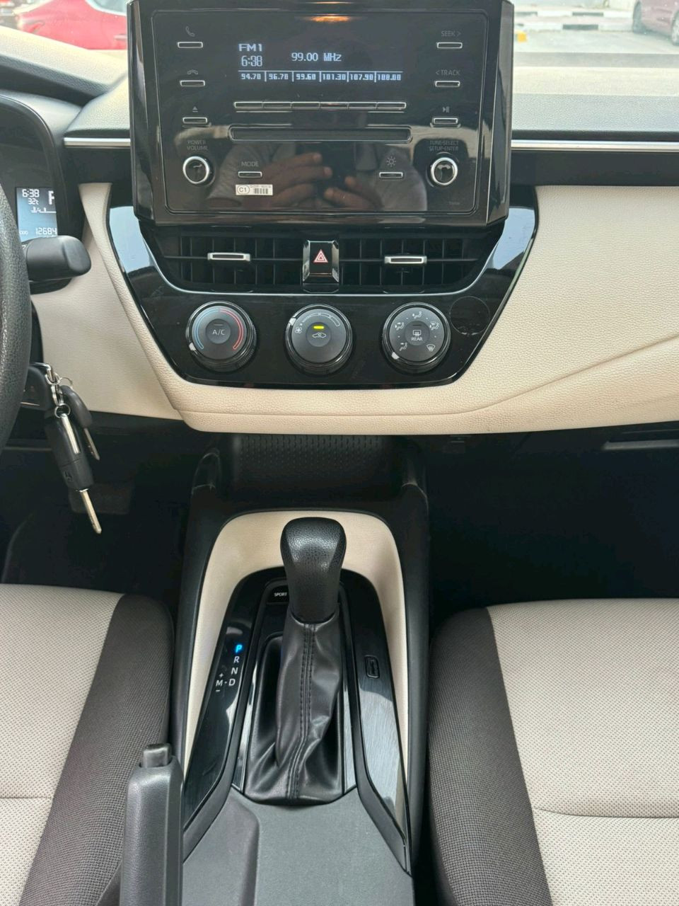 Toyota Corolla - Image 10