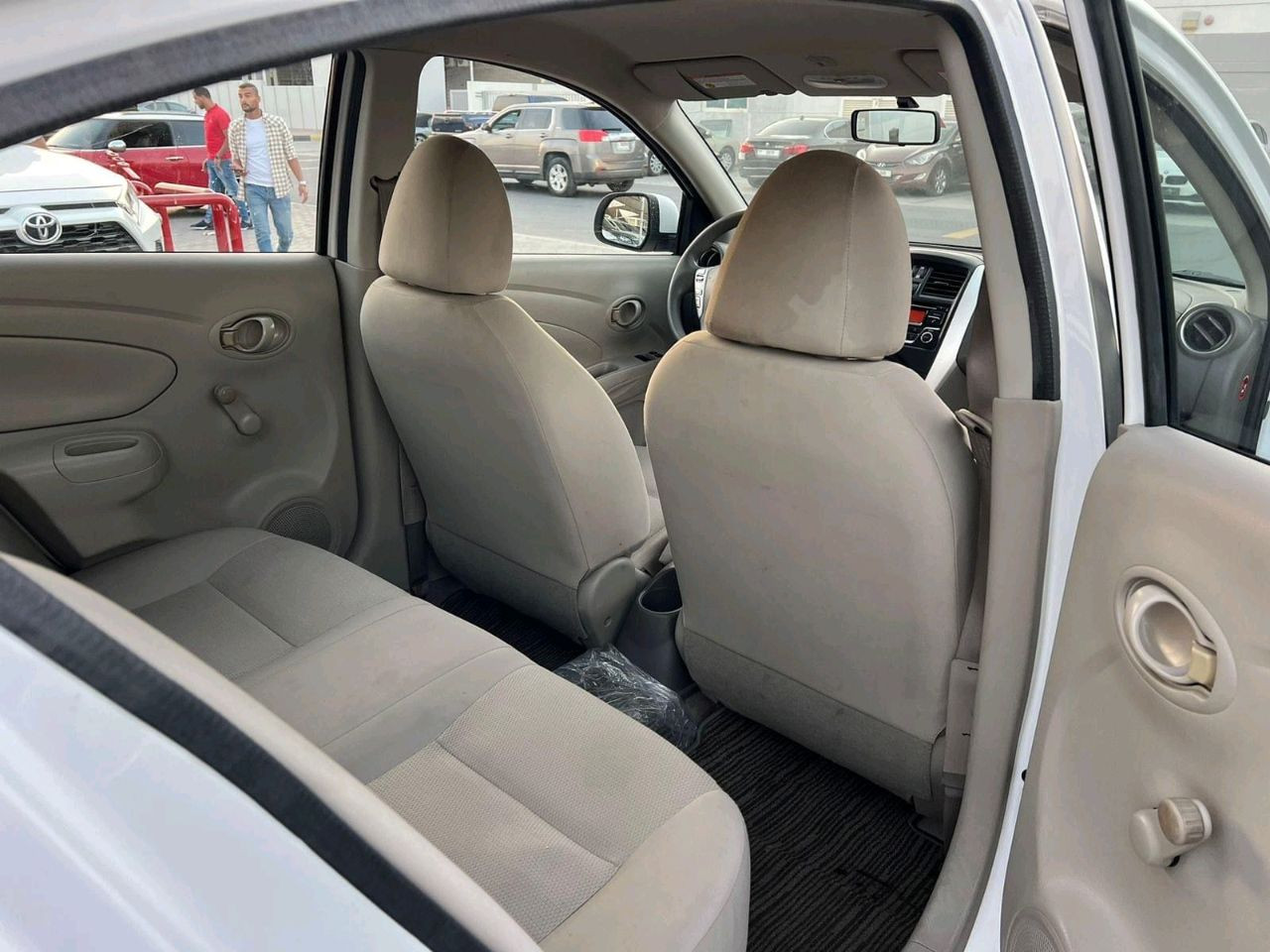 Nissan Sunny - Image 4