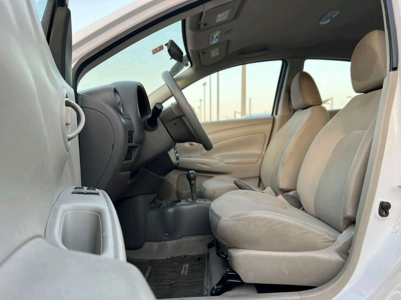 Nissan Sunny - Image 3