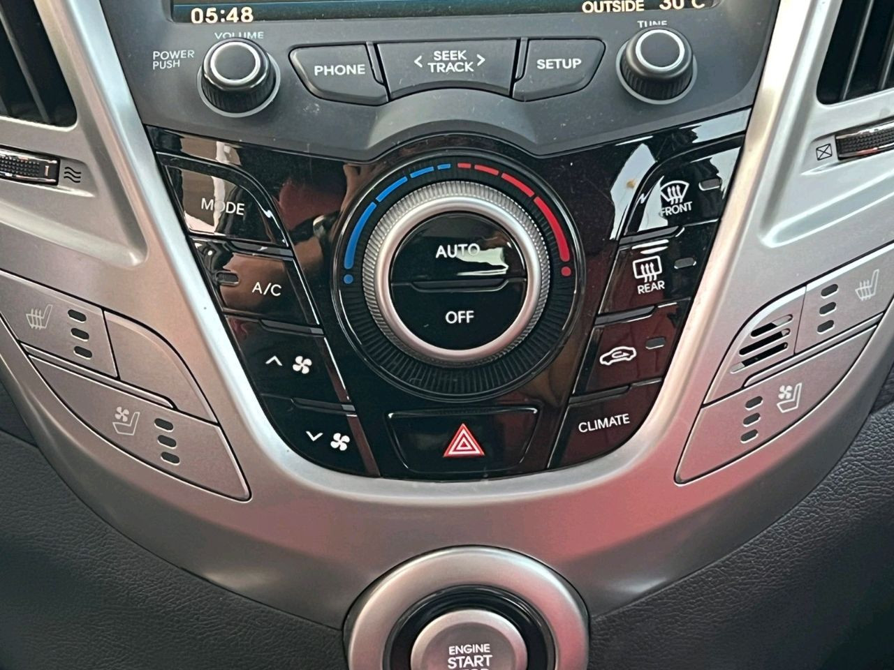 Hyundai Veloster - Image 8