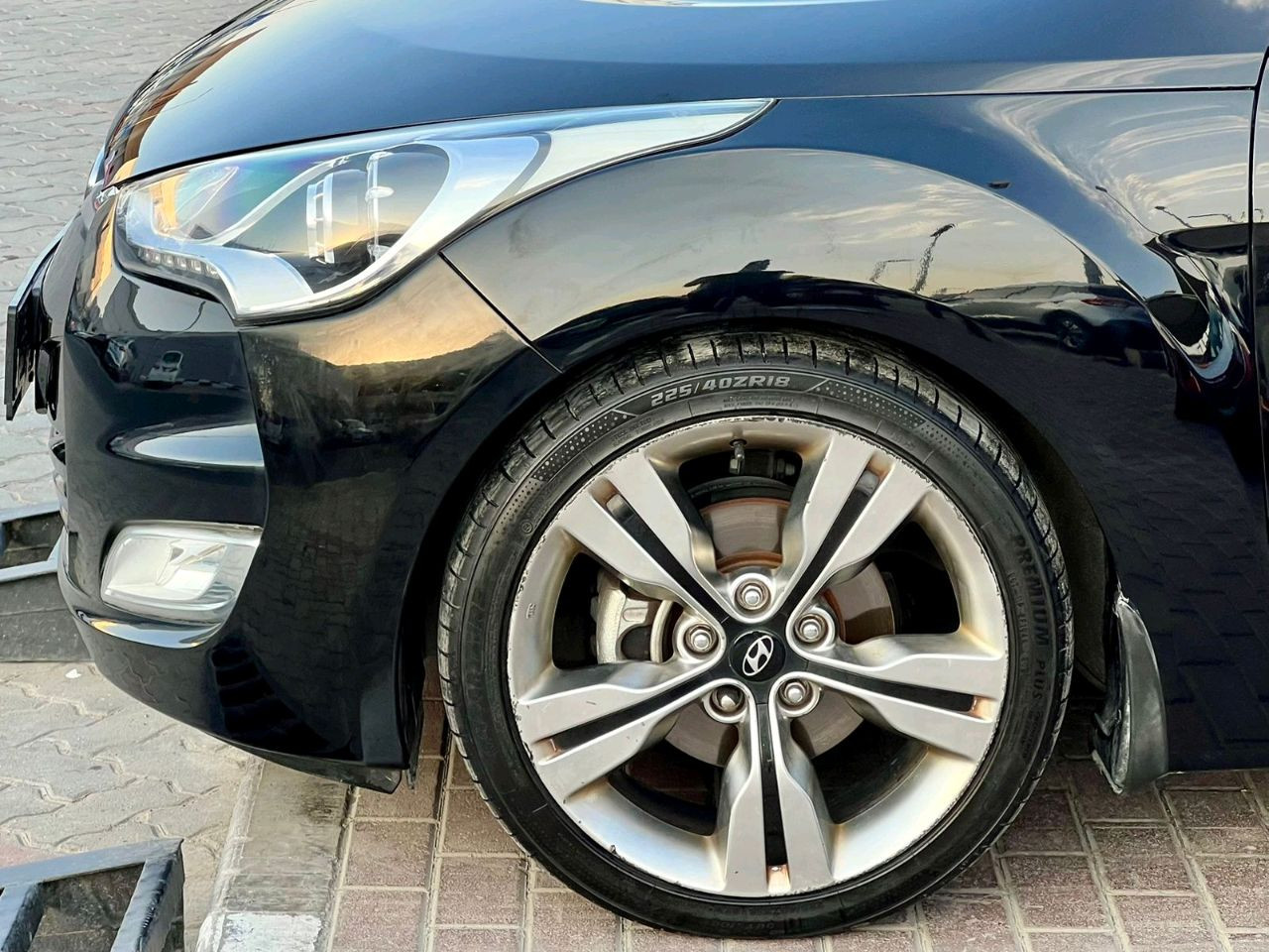 Hyundai Veloster - Image 9